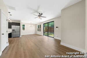 Foto del edificio - 315 Tilden St