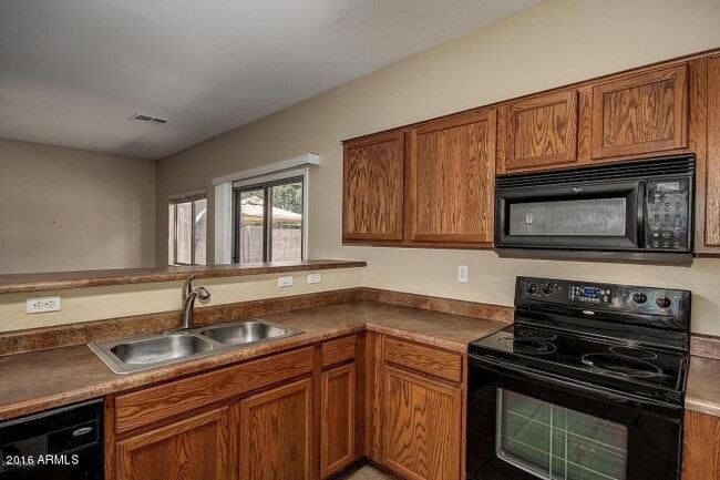 Building Photo - 7034 McMahon Way