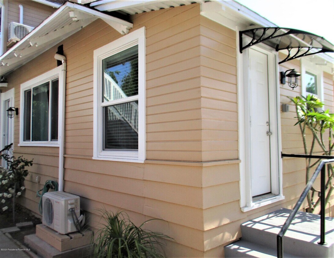 Foto principal - 1411 Monterey Rd