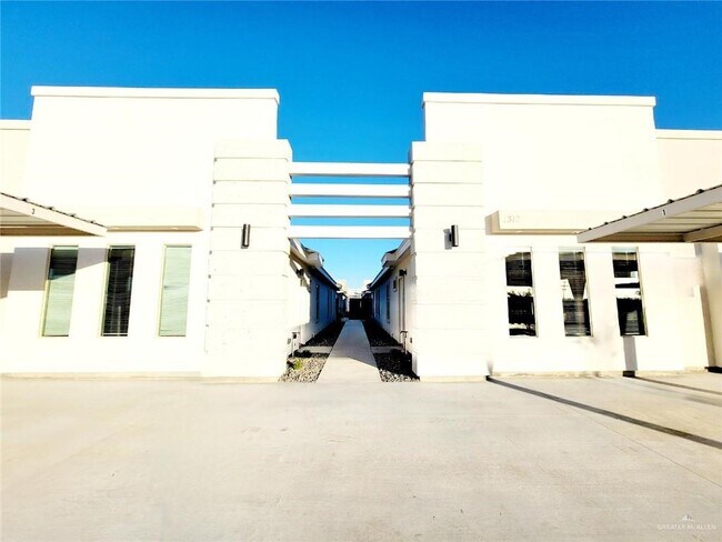 Building Photo - 1312 Vani Dr