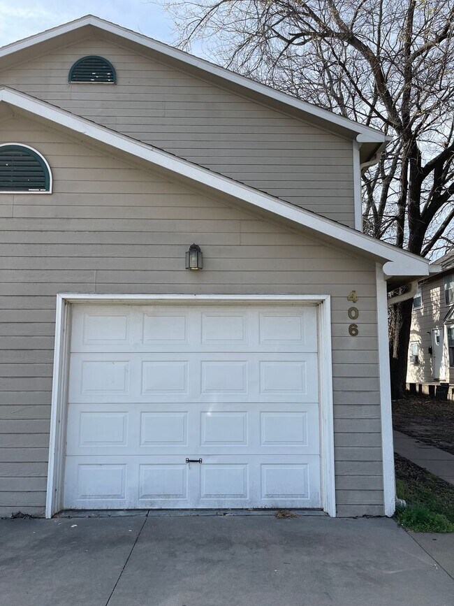 Building Photo - 406 Bluemont Ave