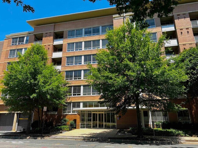 Foto del edificio - Charming 1 BR/1 BA Condo in Southwest Wate...