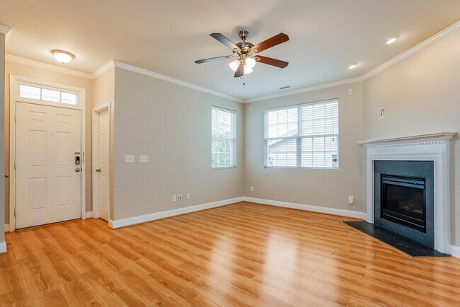 Foto del edificio - 130 Norwich Dr