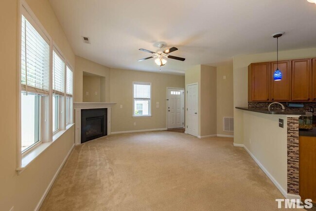 Building Photo - 163 Deacon Ridge St