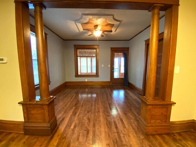 Building Photo - Gorgeous 2 Bed in Downtown Fargo!!