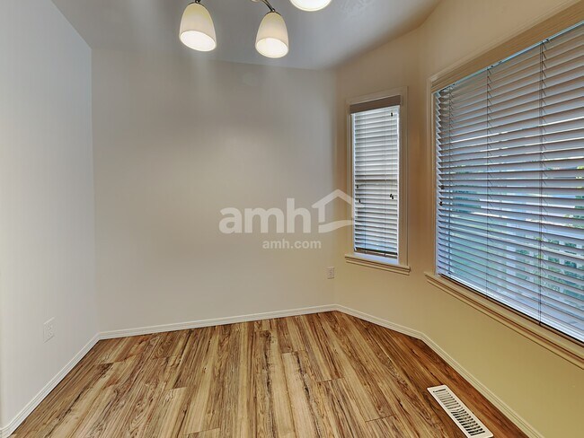 Foto del edificio - 1285 W Verbena Dr