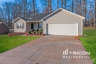 Building Photo - 657 Beavers Cove Ln NW