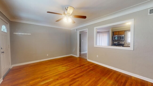 Building Photo - 331 Frey Ln