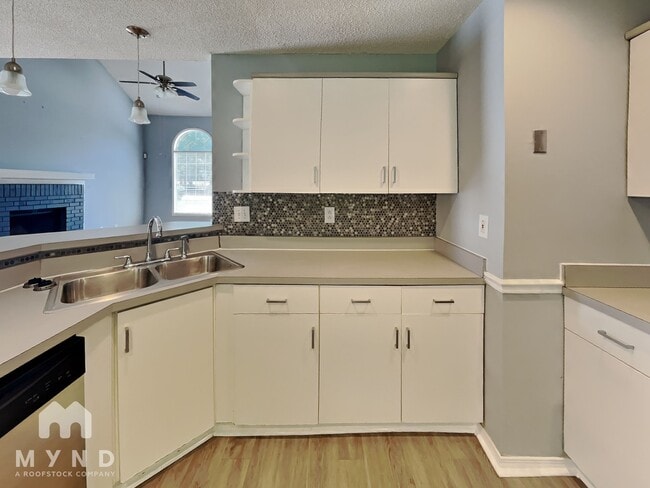 Building Photo - 1234 Crystal Springs Trail