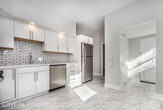 Building Photo - 4 br, 2 bath House - 4004 Willow Avenue