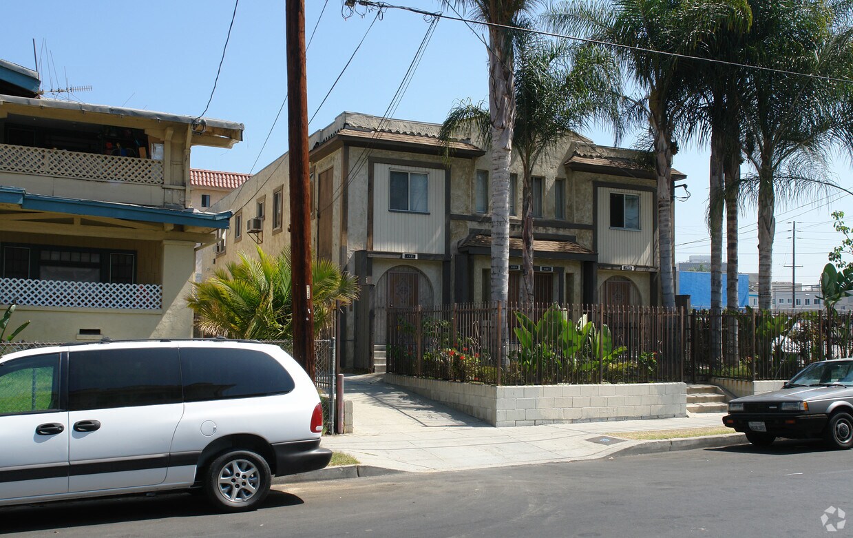 Primary Photo - 2625 San Marino St
