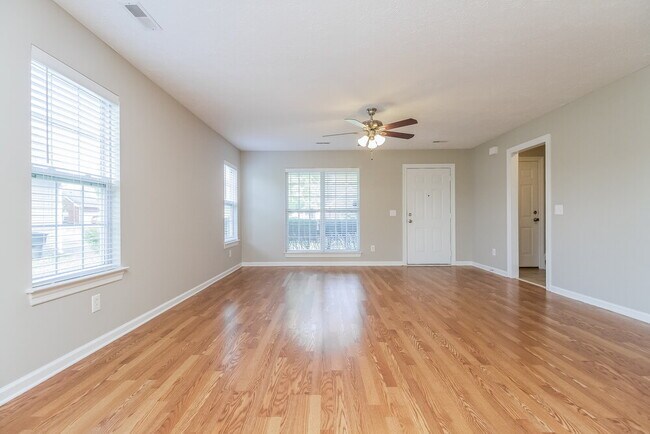 Foto del edificio - 3426 Cross Meadow Dr