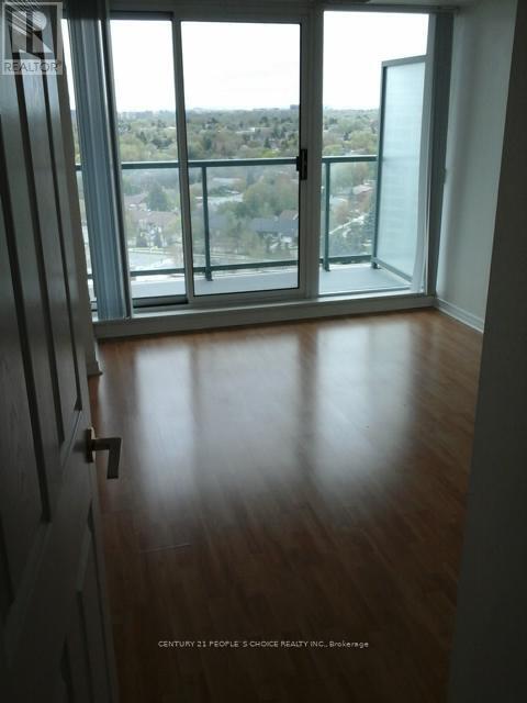 Photo du bâtiment - 5500-5500 Yonge St