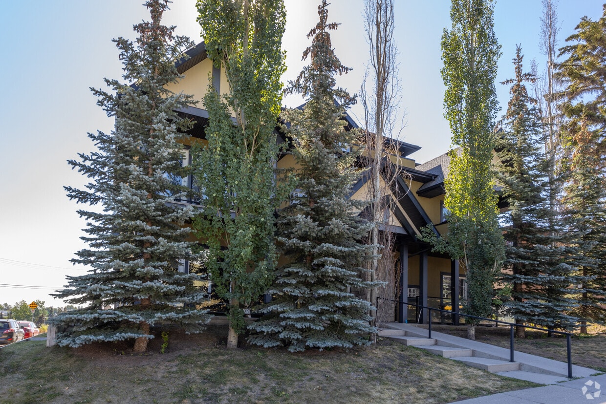 Photo du bâtiment - 4704 Stanley Rd SW