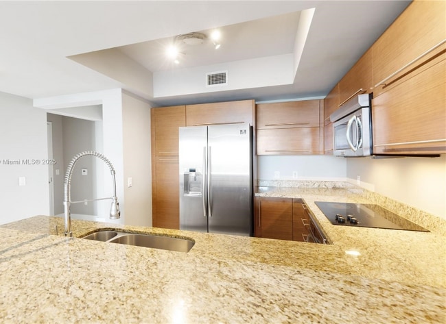 Building Photo - 2641 N Flamingo Rd