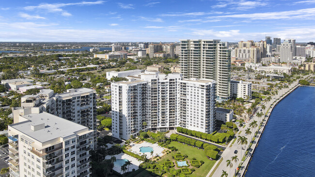 Foto del edificio - 1701 S Flagler Dr