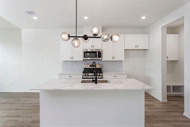 Building Photo - 1270 Oakmont Bnd Dr