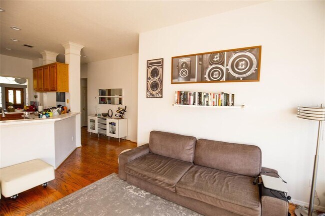Foto del edificio - 11584 Cedarcliffe Dr