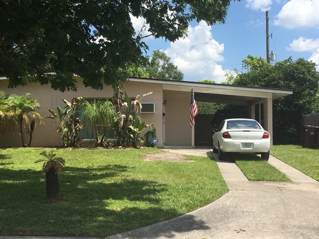 Foto del edificio - 6013 Chenango LN