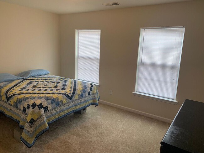 Front Guest Bedroom - 4900 Suttles Dr SW