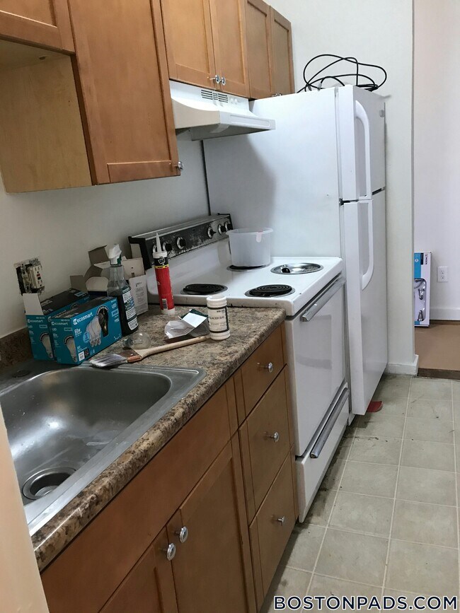 Building Photo - 896 Huntington Ave