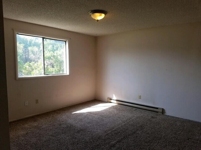 Foto del edificio - 1519 E 3rd Ave