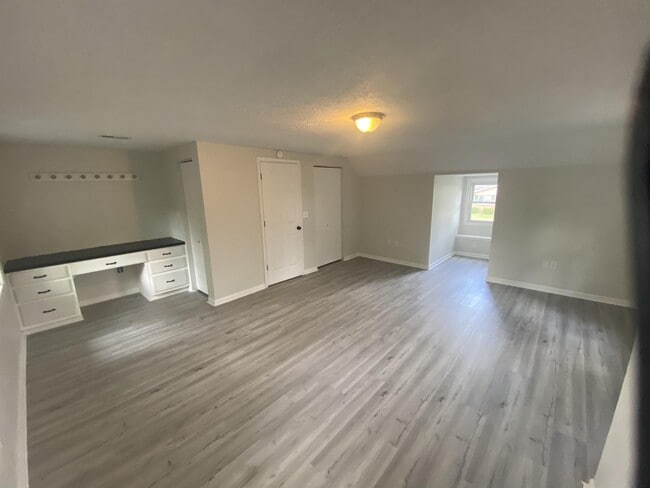 Building Photo - 5102 Presbyterian Dr