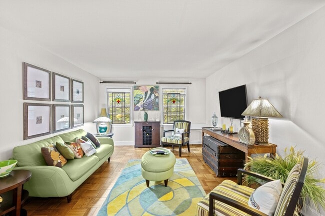 Foto del edificio - Rock Creek Springs Apartments