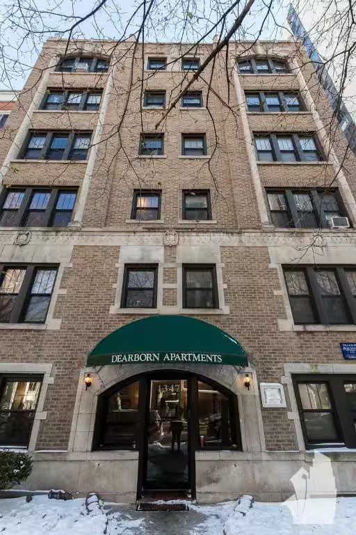Primary Photo - 1337 N Dearborn St