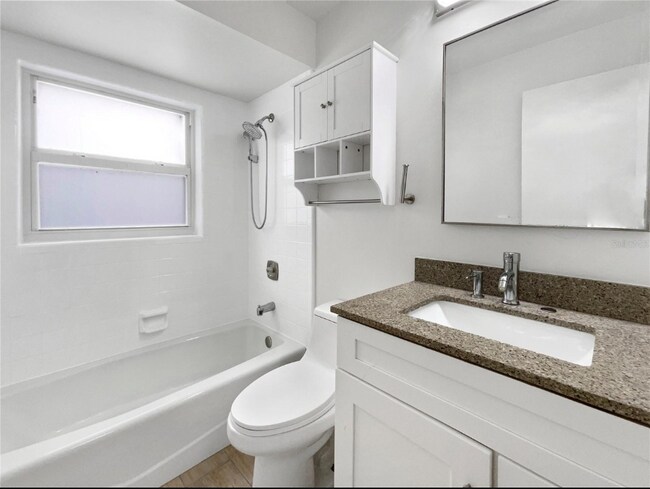 Foto del edificio - 23337 Olean Blvd