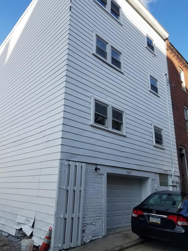 Building - 3063 Phelan Way