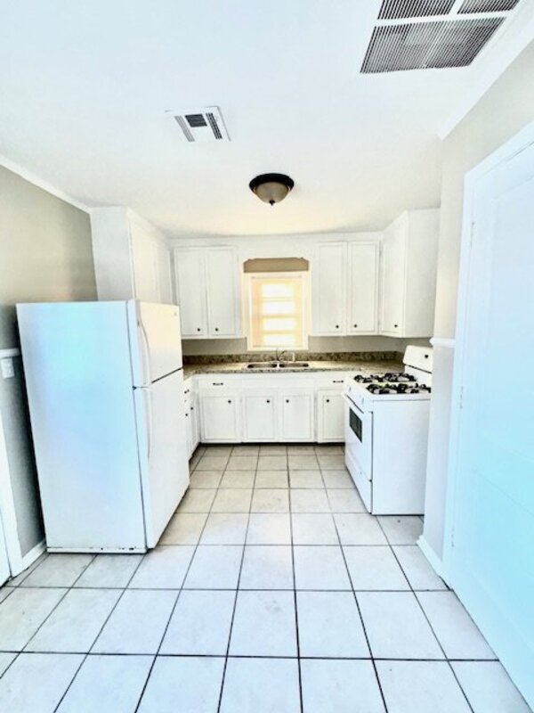 Foto del edificio - 1428 E 52nd St