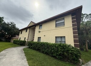 Building Photo - 851 Mecca Dr