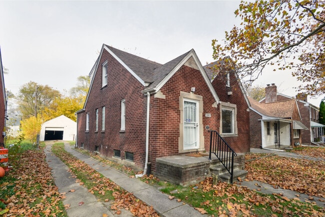 Building Photo - 15411 Seymour St