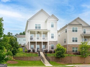 Building Photo - 831 Corsiglia Farm