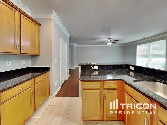 Foto del edificio - 456 Elaine Pl NW