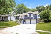 Primary Photo - 8033 N Everton Ave