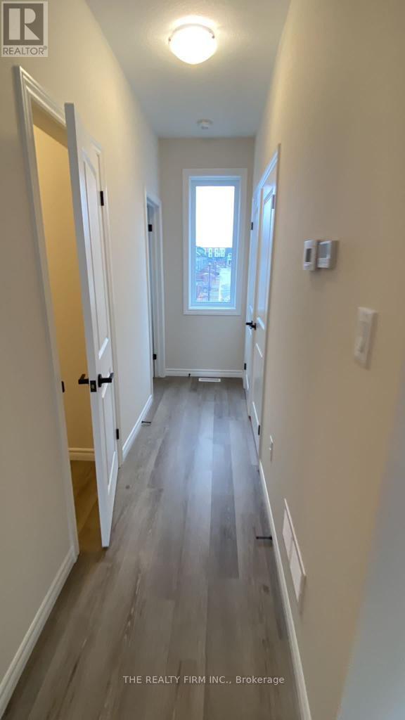 Building Photo - 2553 Meadowlands Way