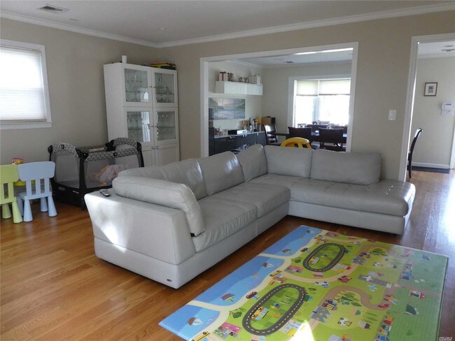 Foto del edificio - 11 Pearl Dr