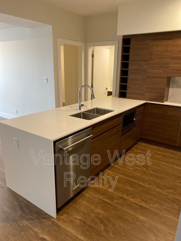 Photo du bâtiment - 1925-1925 Enterprise Way