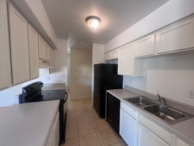 Foto del edificio - 3 bed 2 bath home! Available NOW!