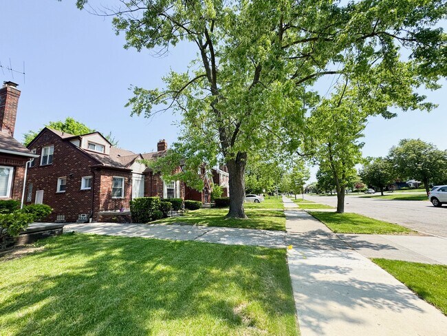 Foto del edificio - 16927 Chandler Park Dr