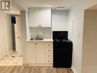 Building Photo - 101 Woodfern Dr