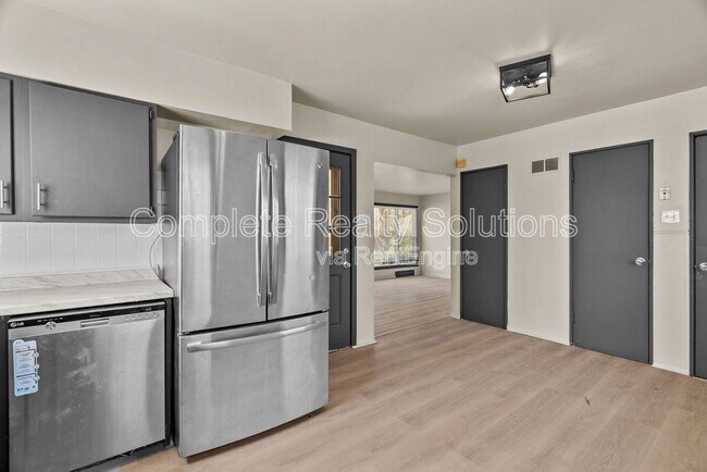 Foto del edificio - 9516 Jannette Dr