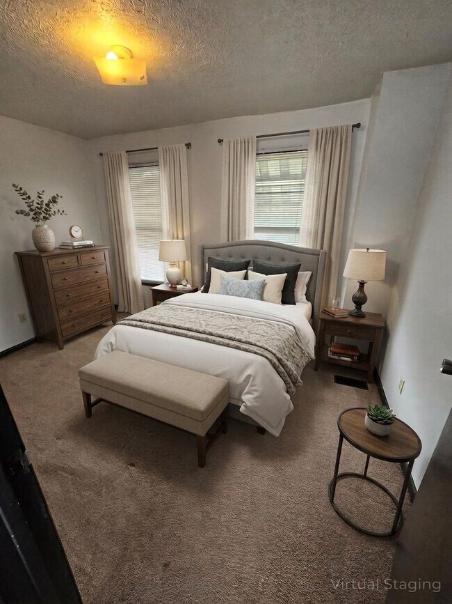 Foto del edificio - 406 1/2 S Hague Ave-