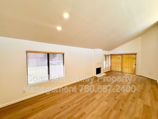 Foto del edificio - 41595 Navarre Ct