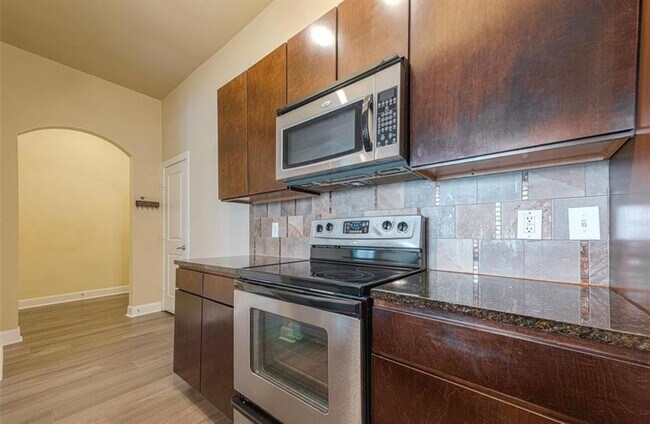 Foto del edificio - 300 St Joseph Pkwy