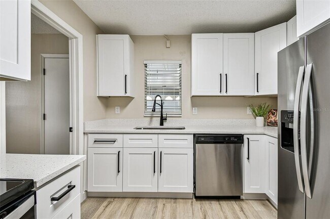 Building Photo - 1805 Butterfly Pl