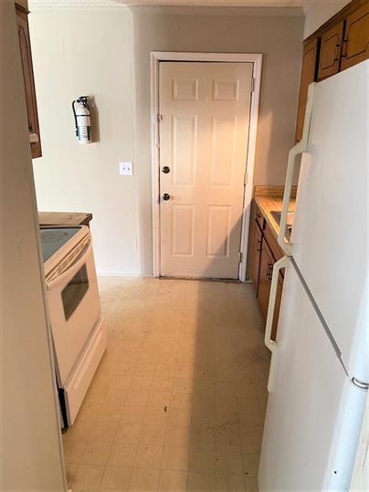 Building Photo - 2 bed 1 bath