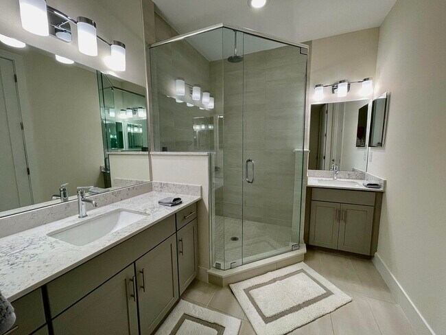 Foto del edificio - 3860 Lambert Ave